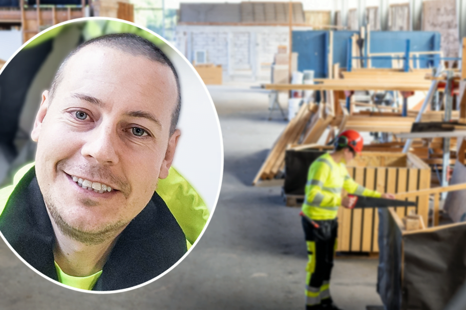 Montage. Infälld bild i en cirkel med vit ram: Läraren Kristoffer Gustafsson ler mot mot kameran. Bakgrundsbild: En något suddig bild på en elev som står i en av yrkesgymnasiets verkstäder och sågar på en träställning.
